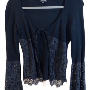 🌻3/$21 Annie B Lace & Tie Cardigan